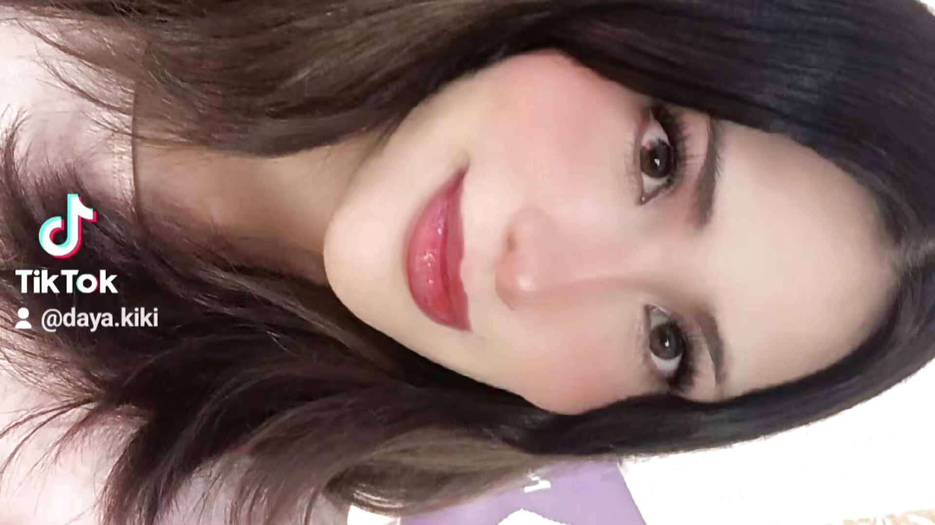 🥰🥰 — filmik pinky__bunny, modela(-lki) na kamerkach