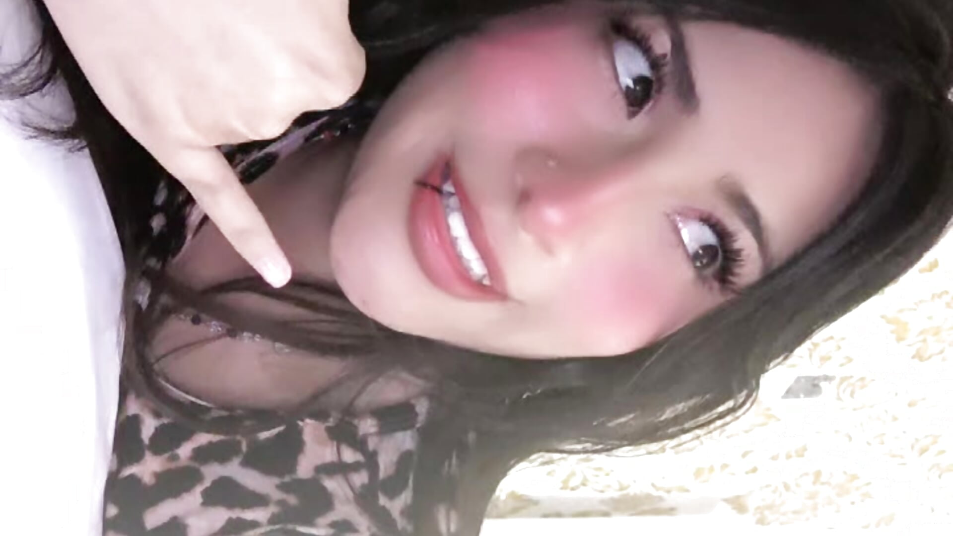 Jejeje 😌😉 - video by pinky__bunny cam model
