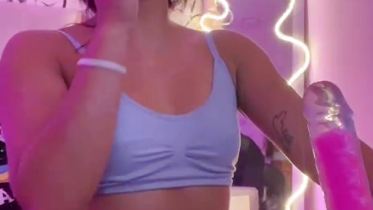 🚬🚬🚬 - Vídeo de Livglow_tay, modelo de vídeos