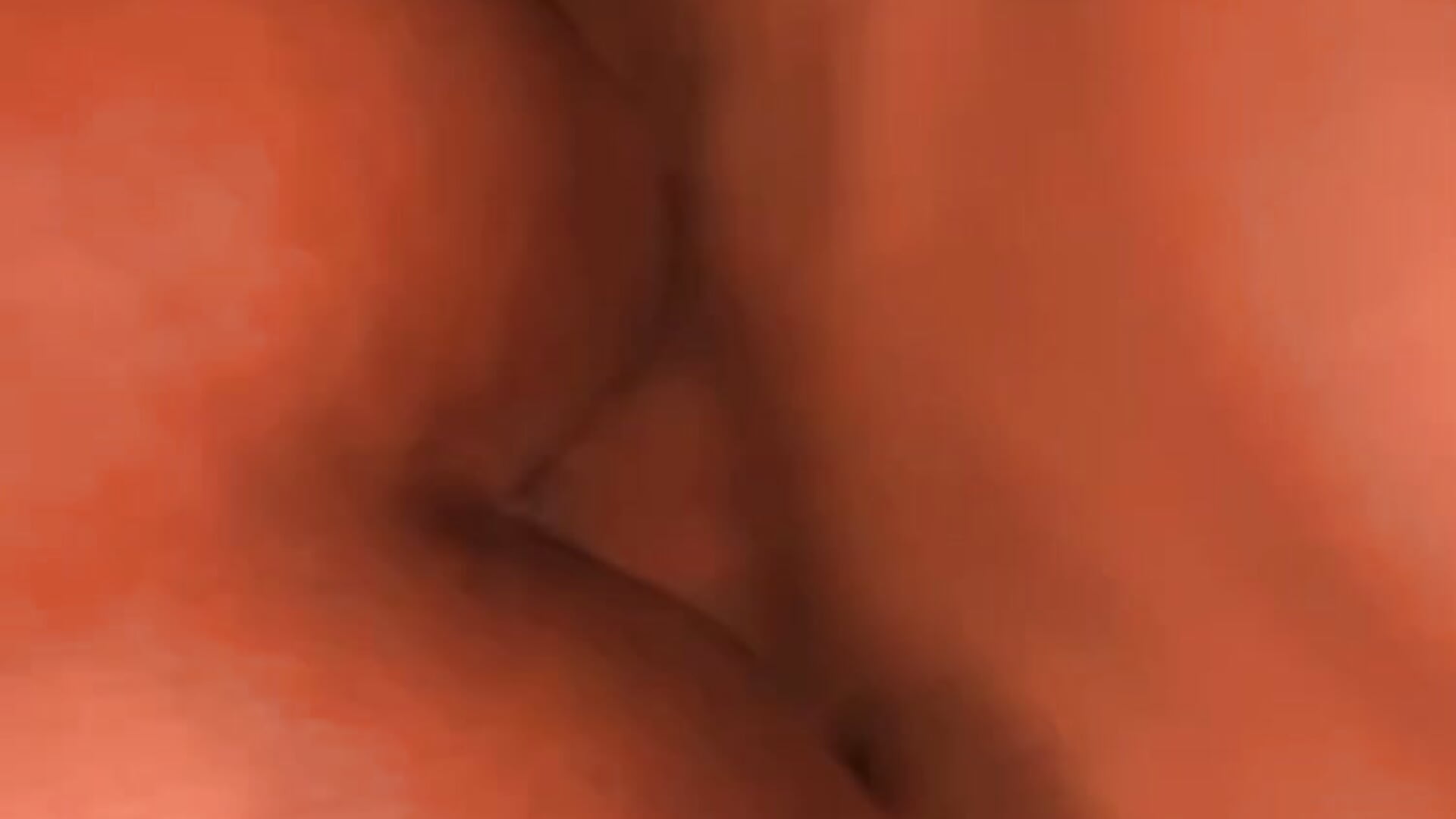 Dando de 4 pedindo pra ele gozar! Giving it to him on all fours, begging him to cum! 🍆🍆🍆 - Vídeo de ofjuliaa, modelo de vídeos