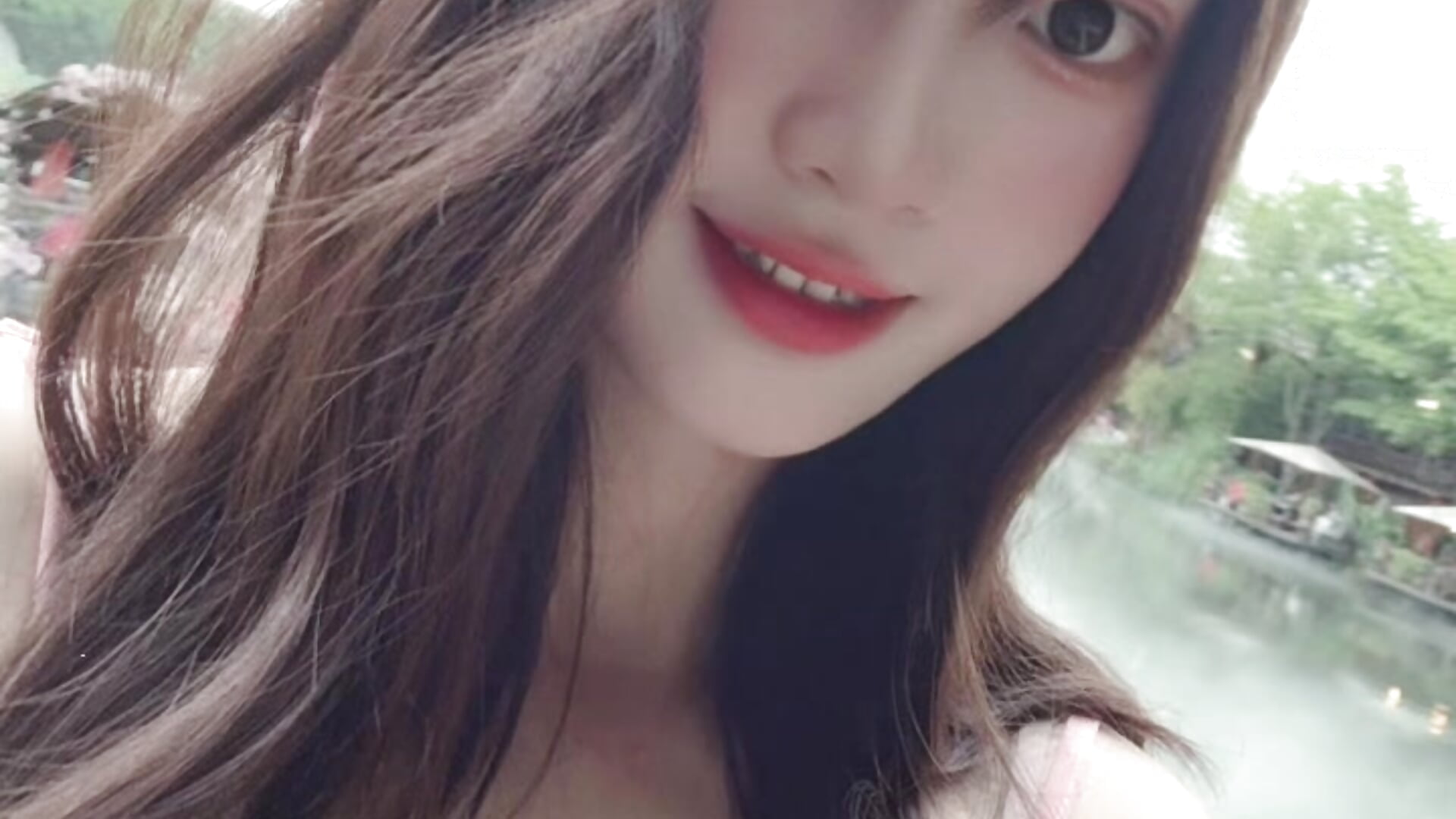 15590 - video van littleqiu9 cam-model