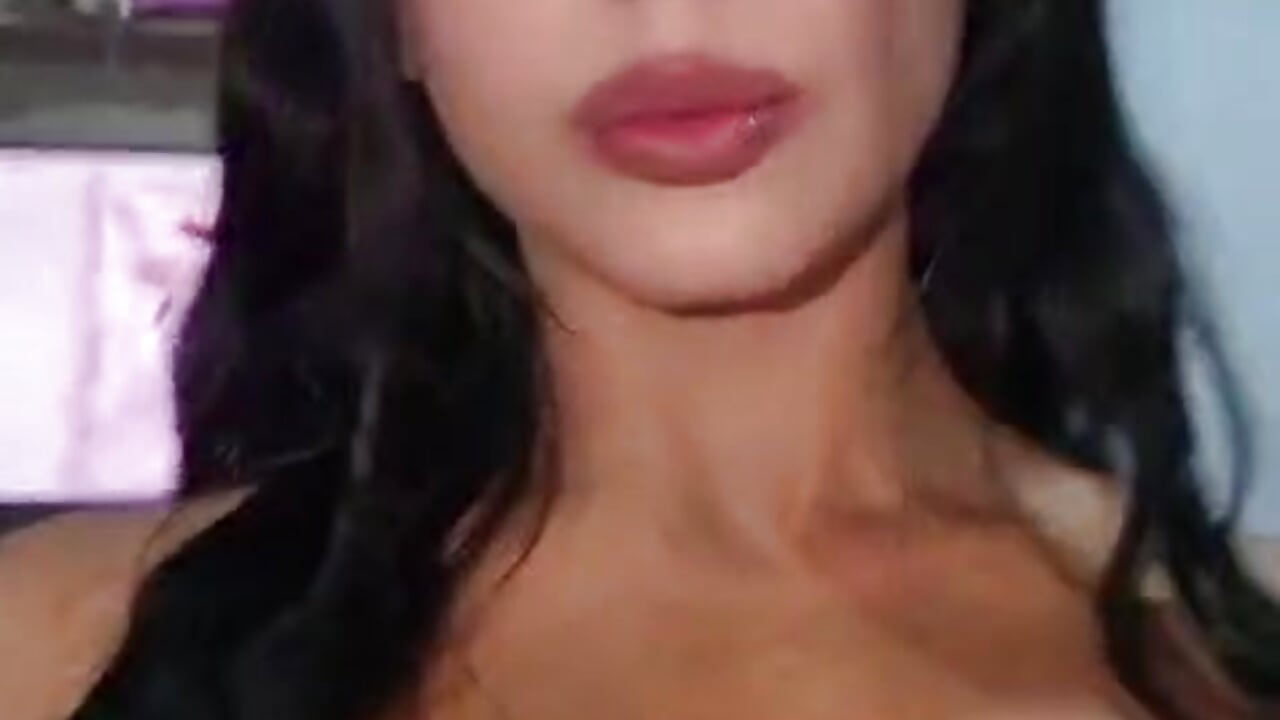 Hello - video by Isa7_ cam model