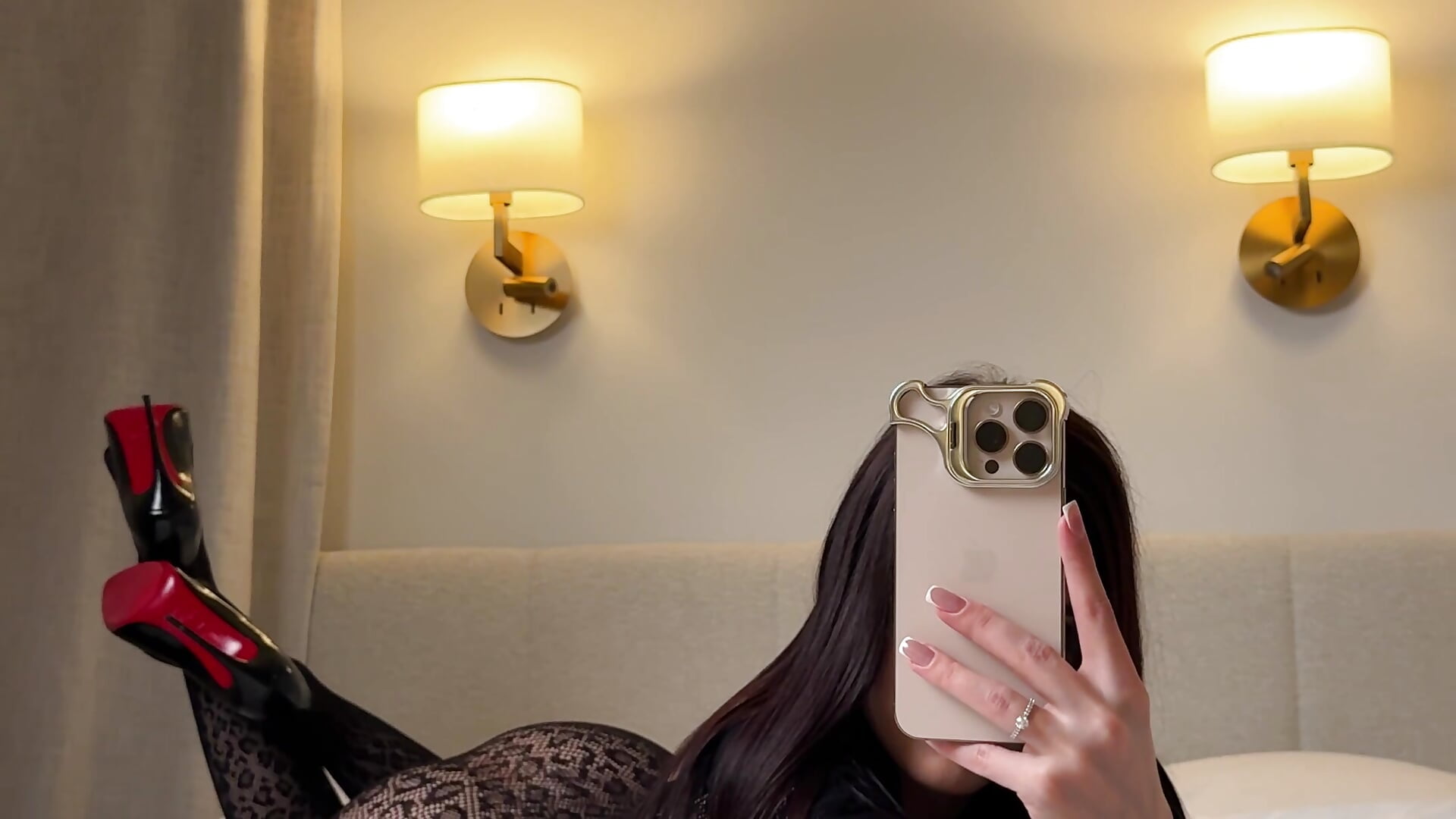 Tease you – video modela na kameri onlyana007