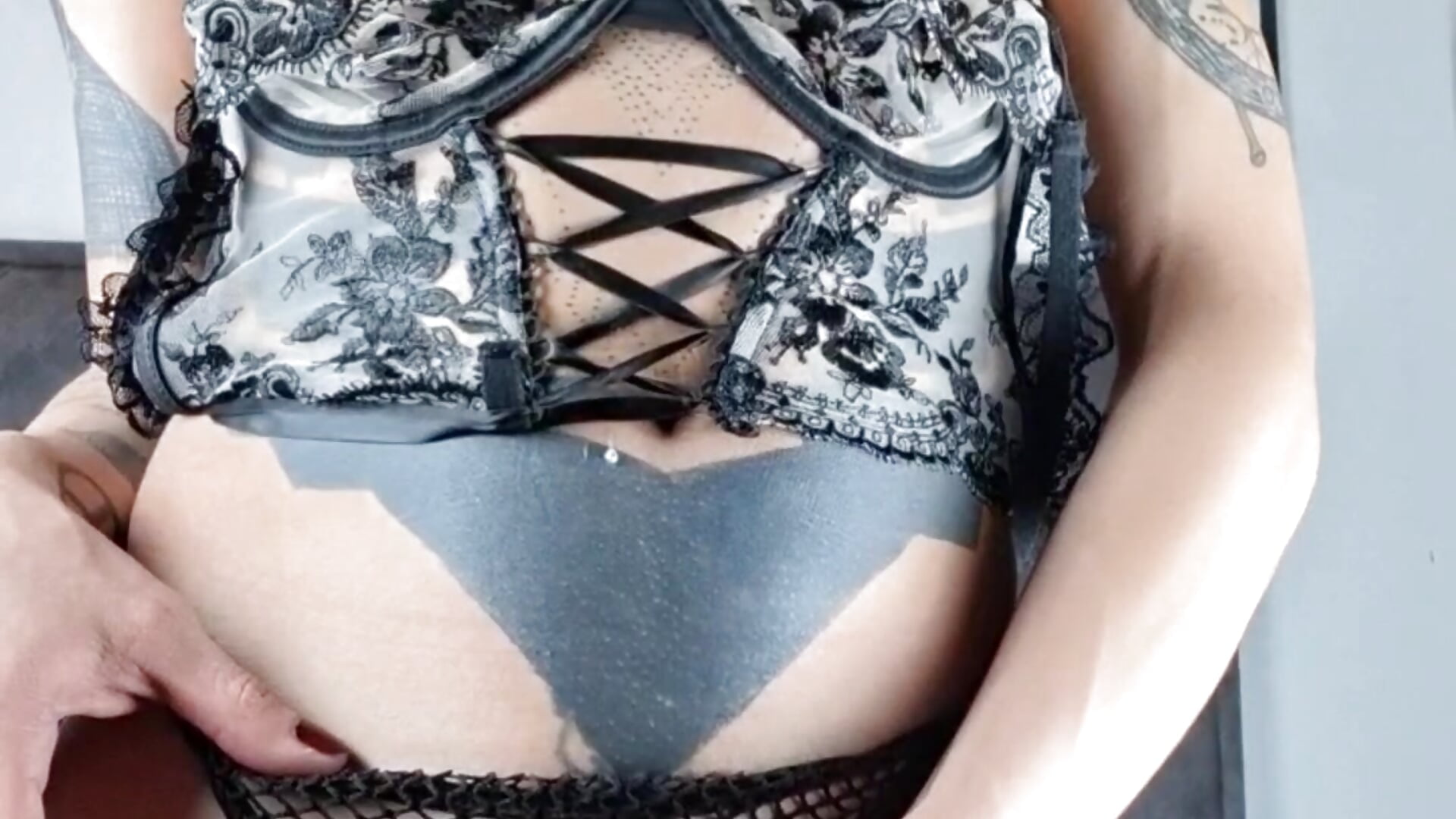 🖤💀🤯AMATEUR ASSWORK FINGER AND LICK 🐽🐽💕 - video by eva_goth cam model