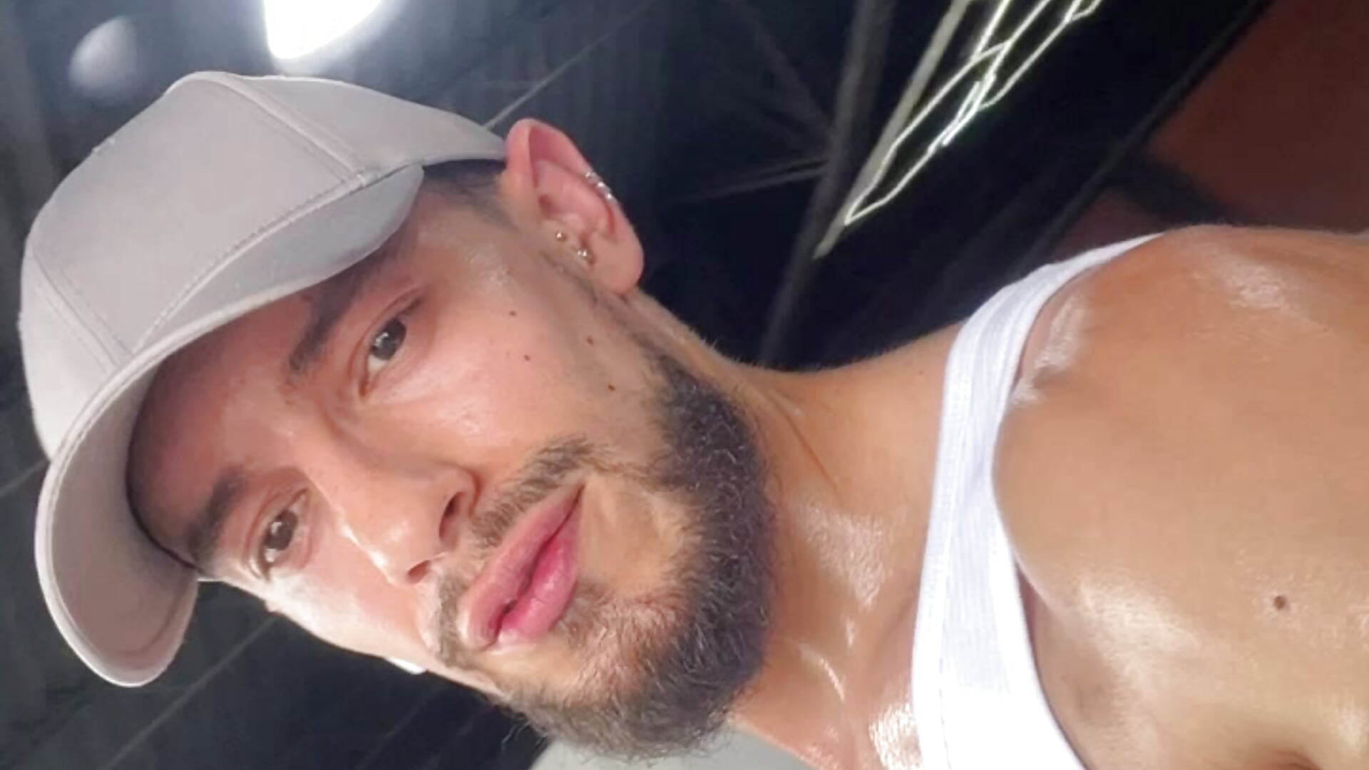 a5c986e392594f4c93934dd8178a7889 - วิดีโอโดย Nash_fit18 โมเดลแคม