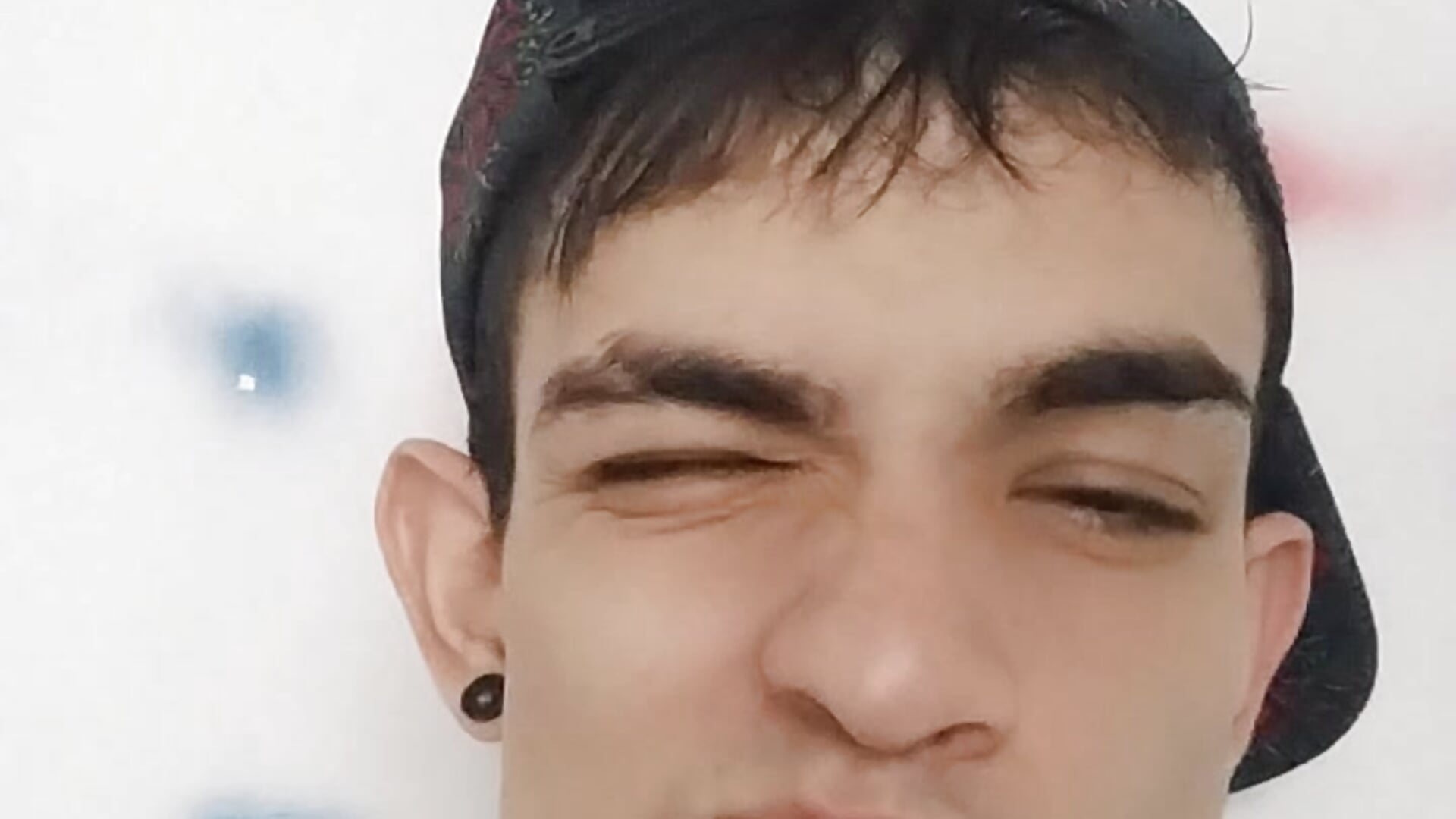 Muack 😘 x3 - فيديو من themaykiin18 موديل الكام