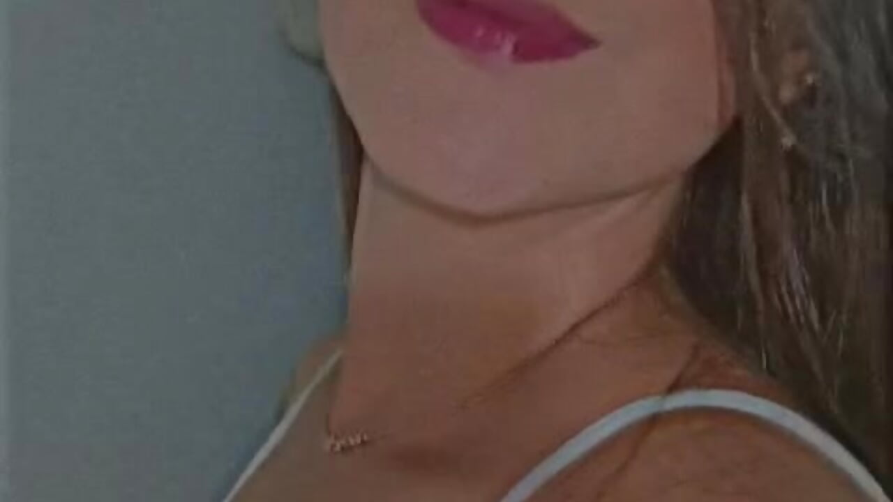 sexy♥ - video by IrisHarpen cam model