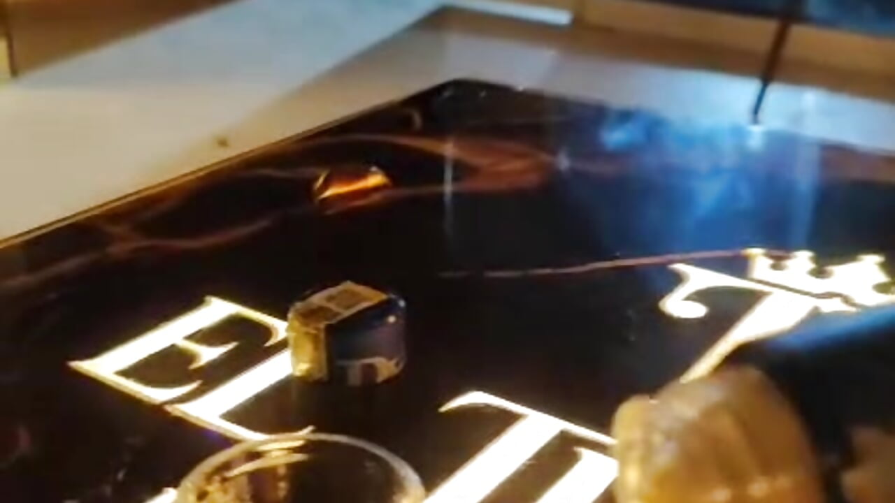 aunstin_farid1 – popularni video modela na kameri 5598