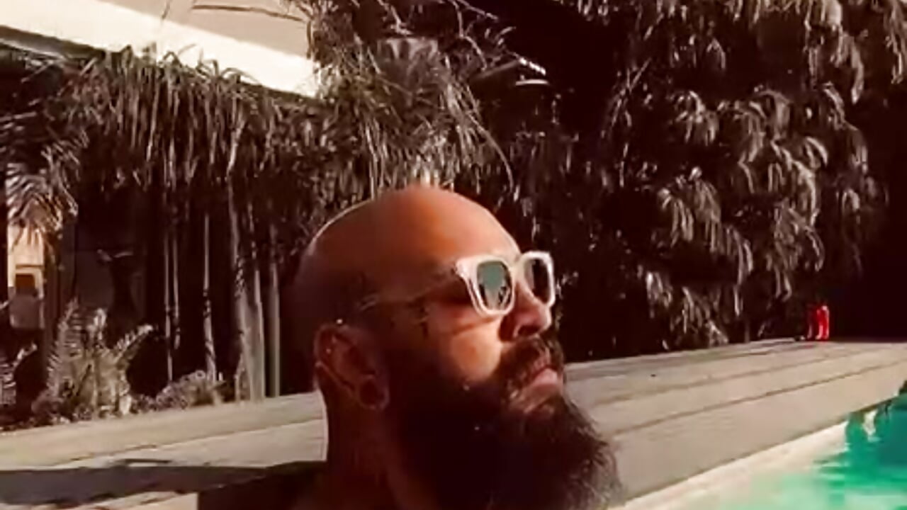 Relax - فيديو من Tatoviking موديل الكام