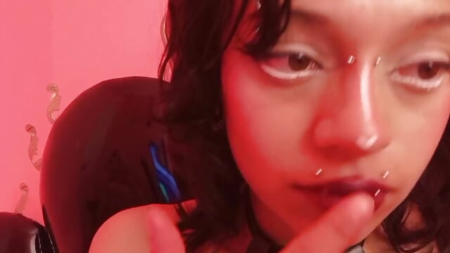 The forbidden attracts, the secret seduces, what you imagine turns you on. - video by Acid_bounze cam model
