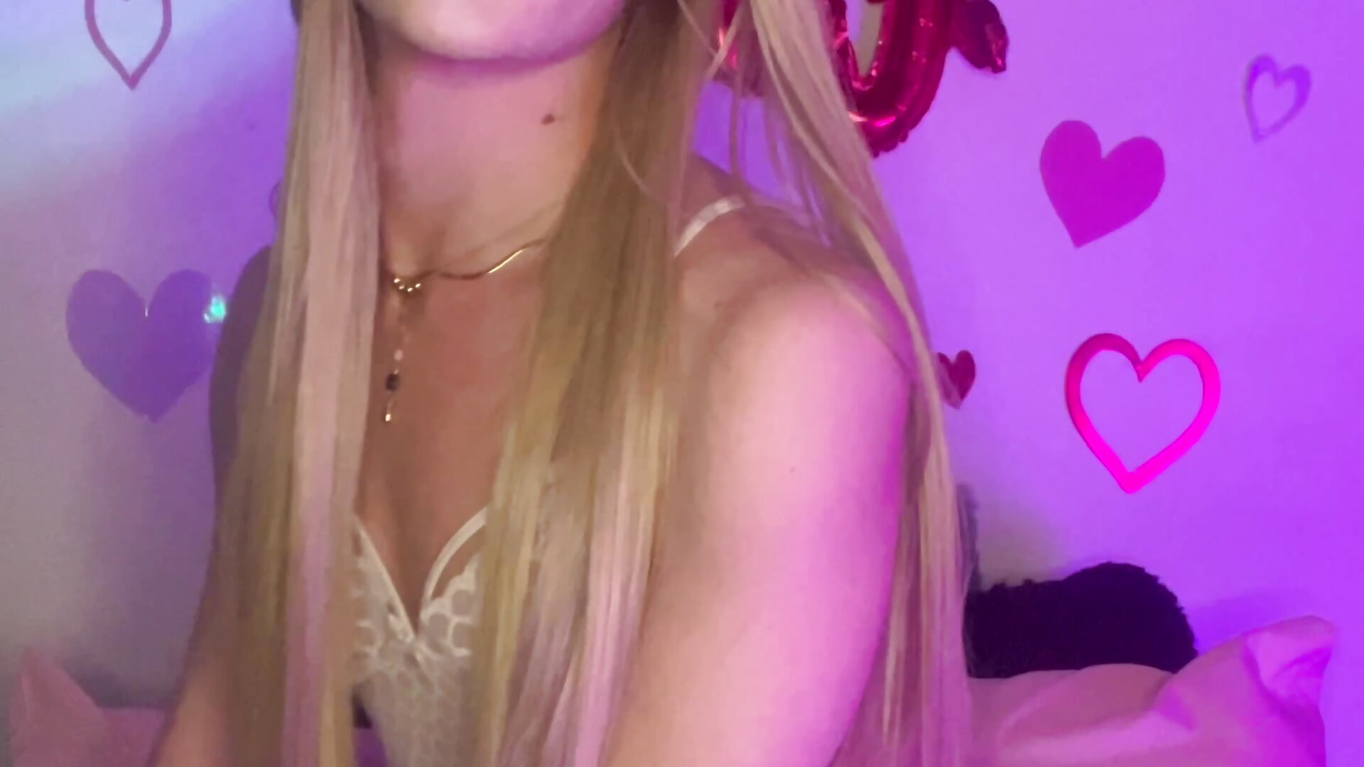 San Valentine ❤️‍🔥 - video của người mẫu cam Alana_Stone