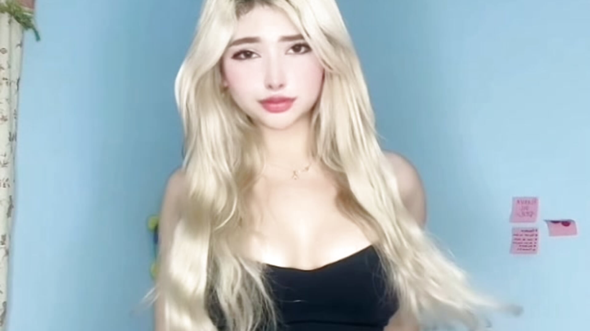 Im back bby 💋💗 - vídeo de la modelo de cam Sabrinabiyers