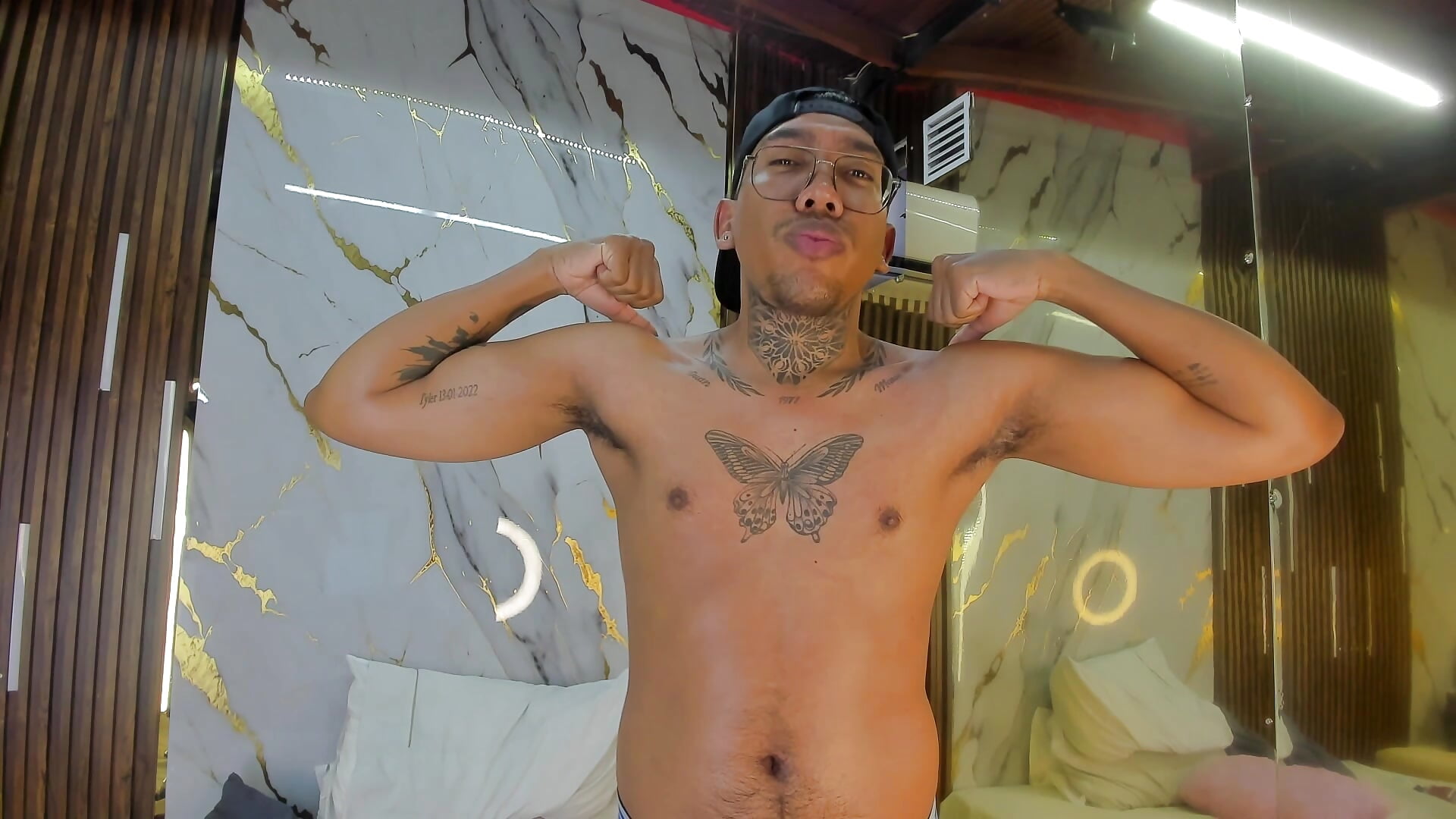 Seductive - video by ThiagoBerry cam model