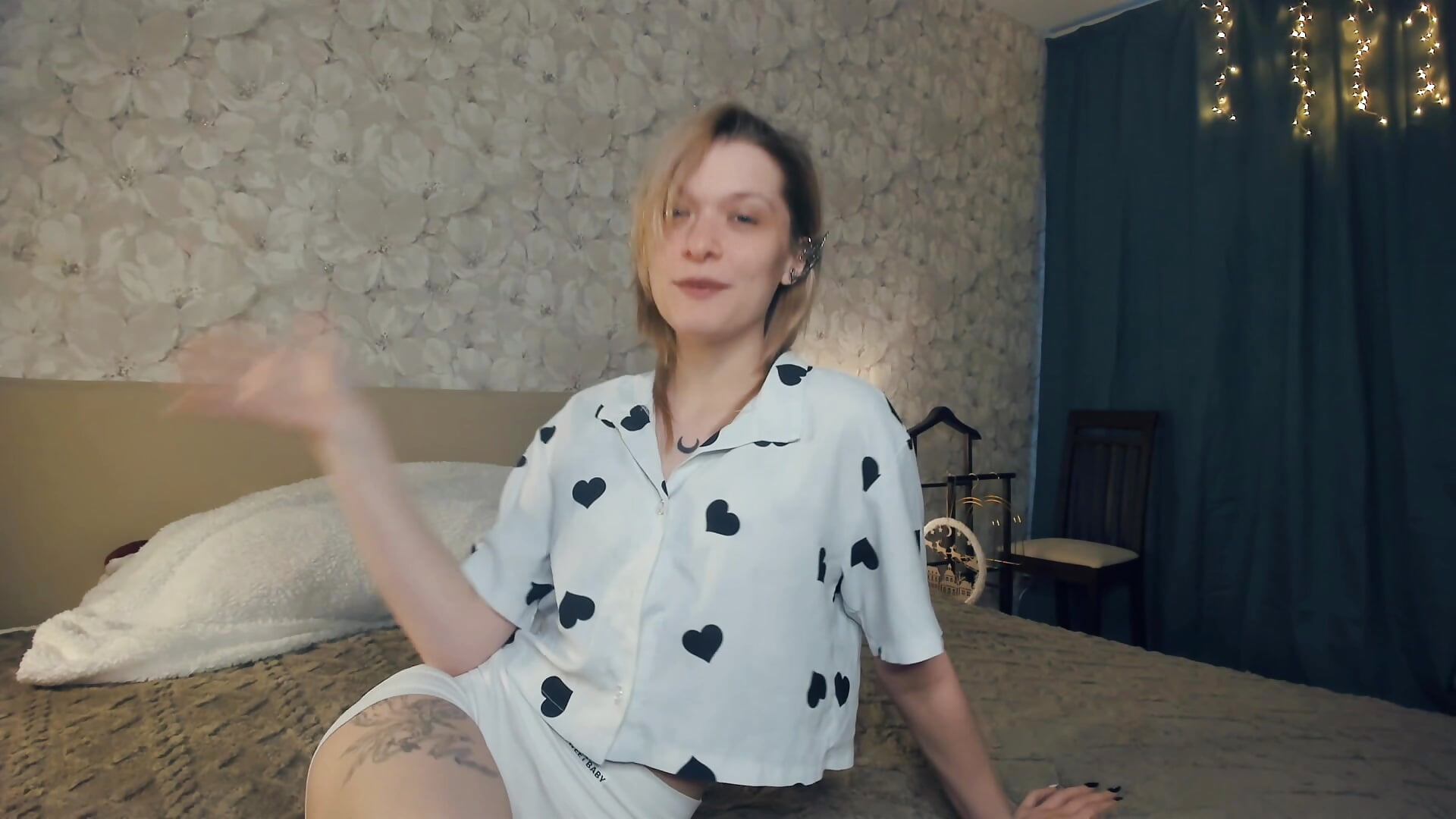 Do you want play with my? 😏❤ – video od webkamerové modelky ReganShroff