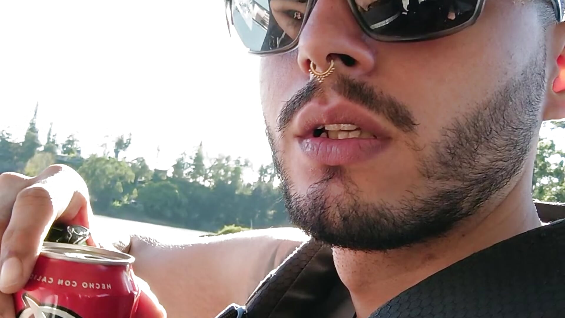 CHEERS 💦 - Video von NoahHard Cam-Model