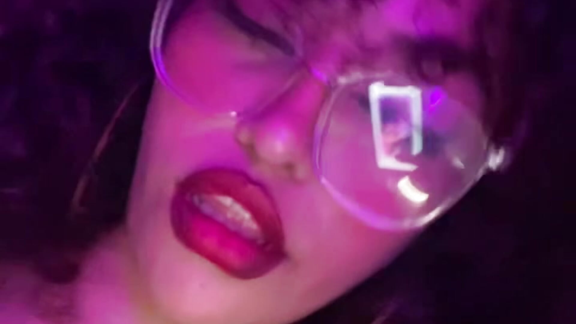 Sexy scarlett - video by scarlettsamithh cam model