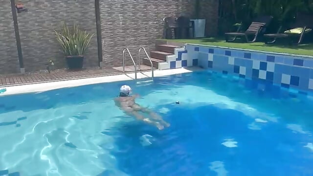 Swimming - zarcasutra_t 캠 모델의 동영상