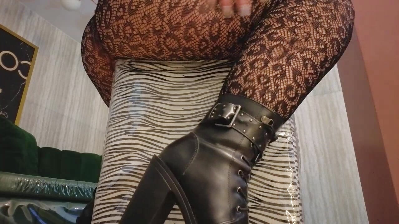 feel the nylon – видео вебкам-модели zarcasutra_t