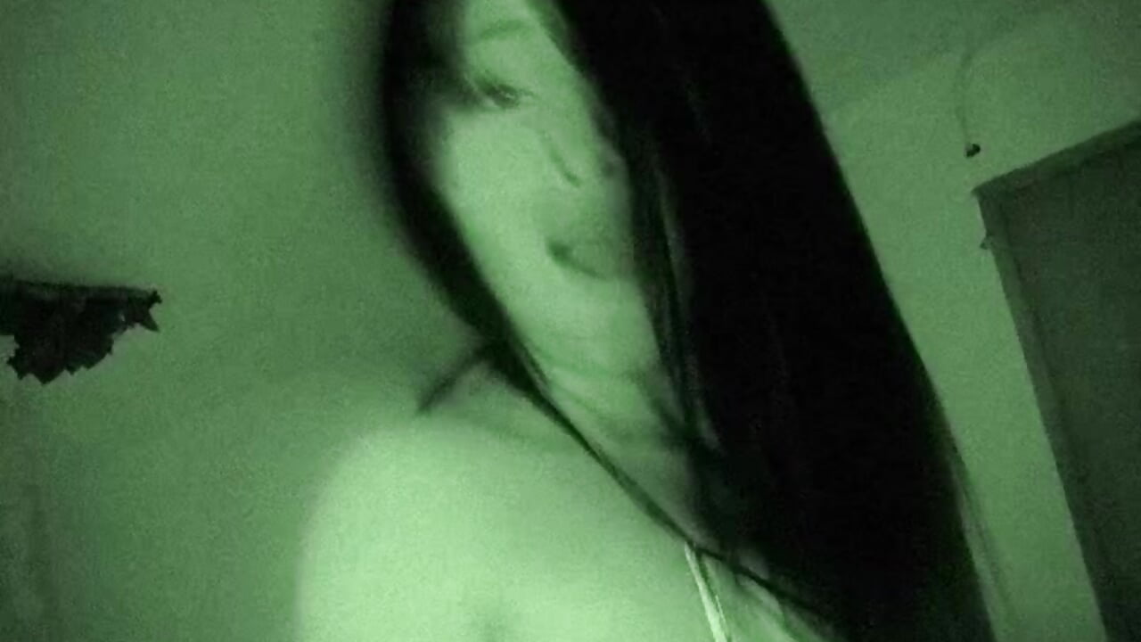 profile-intro-video-1767820913 - video by Lia_rouse04 cam model