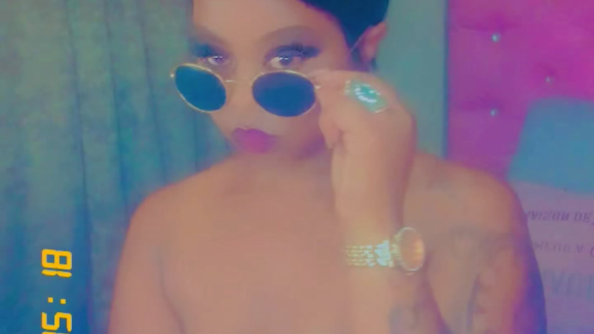 8460 - відео від вебкаммоделі AssBangerx2