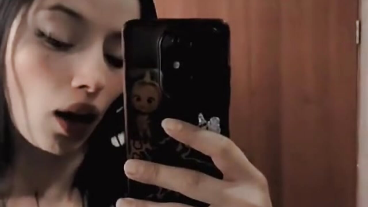 WhatsApp Video 2026-01-08 at 9,41,08 AM – video od webkamerové modelky Harley_quinzell