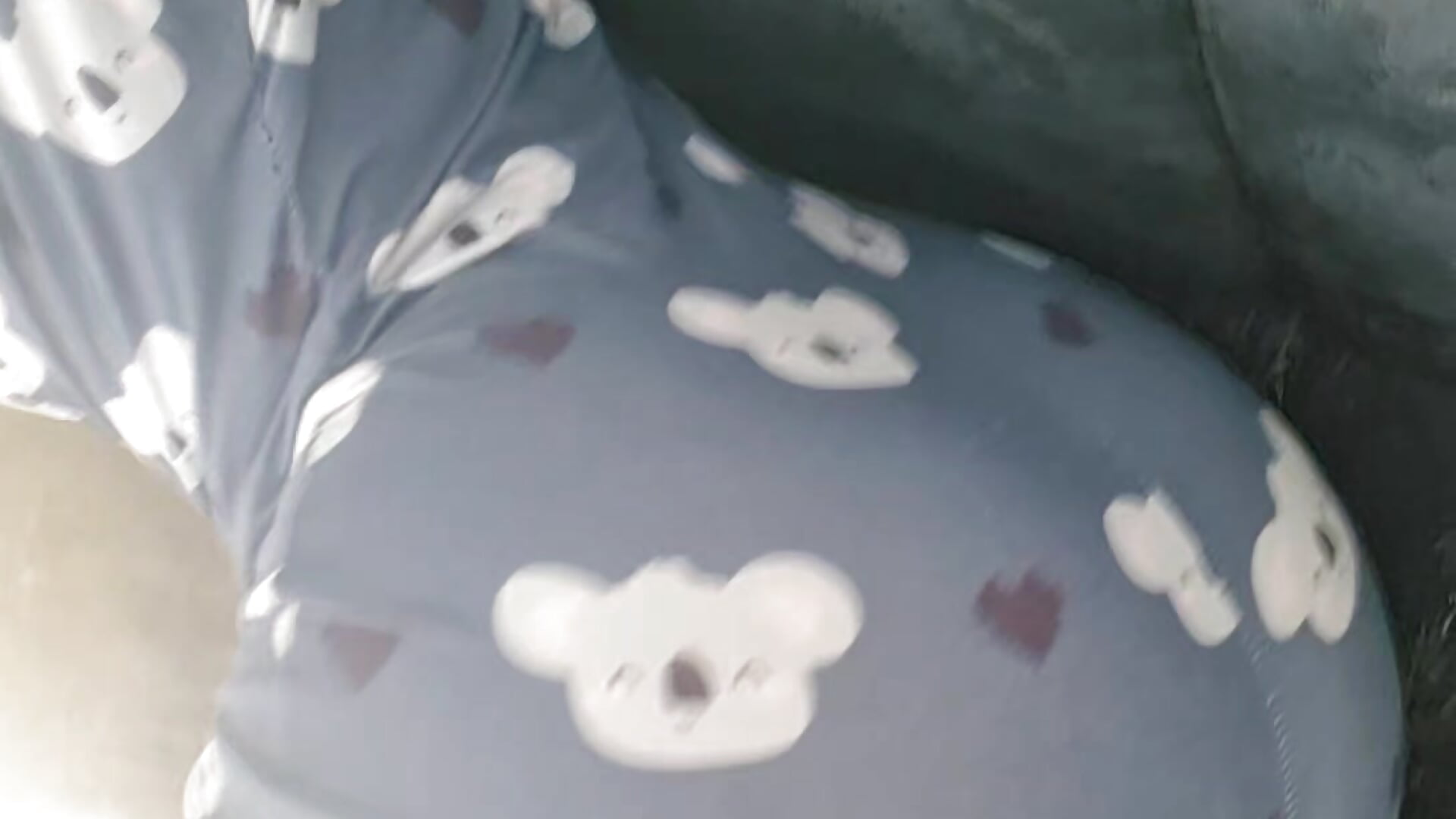Boom!! Boom!! - video oleh model kamera GiaTegel