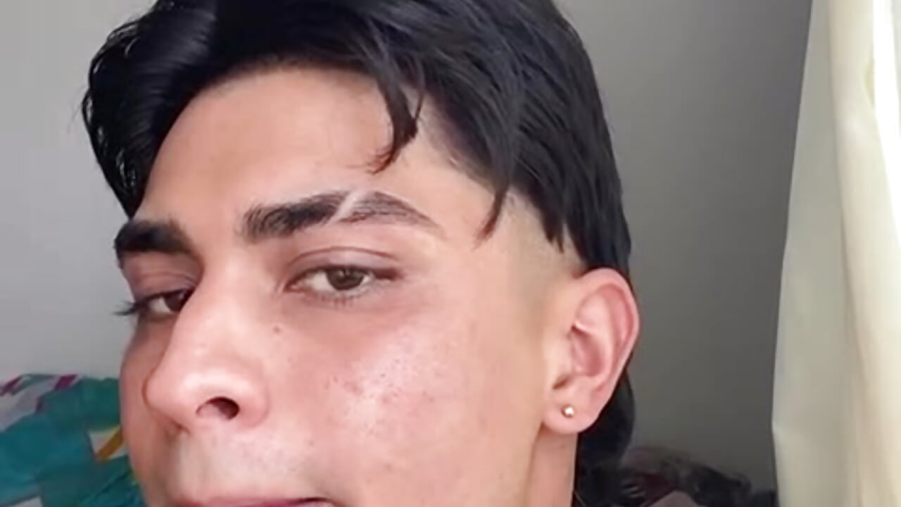 WhatsApp Video 2026-01-07 at 4,12,01 PM - video di deimon69cris modella di cam