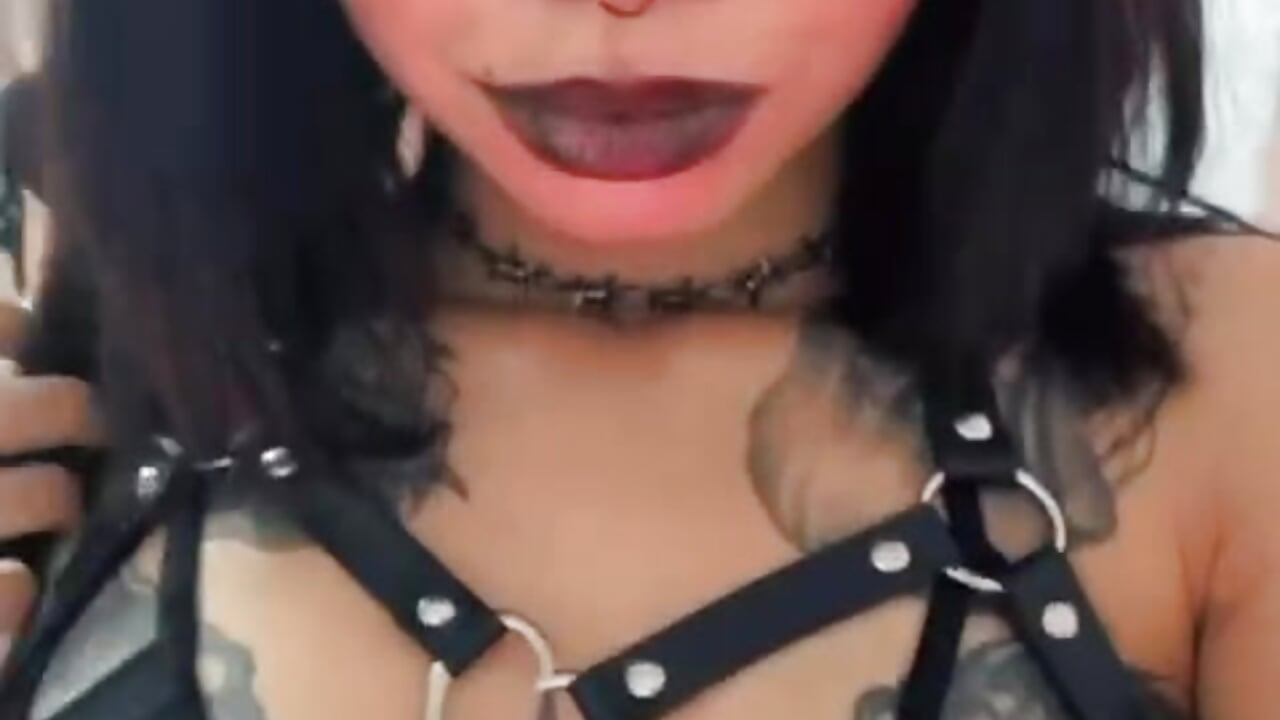 WhatsApp Video 2026-01-22 at 16,36,52 - video di Electra_Darkk modella di cam