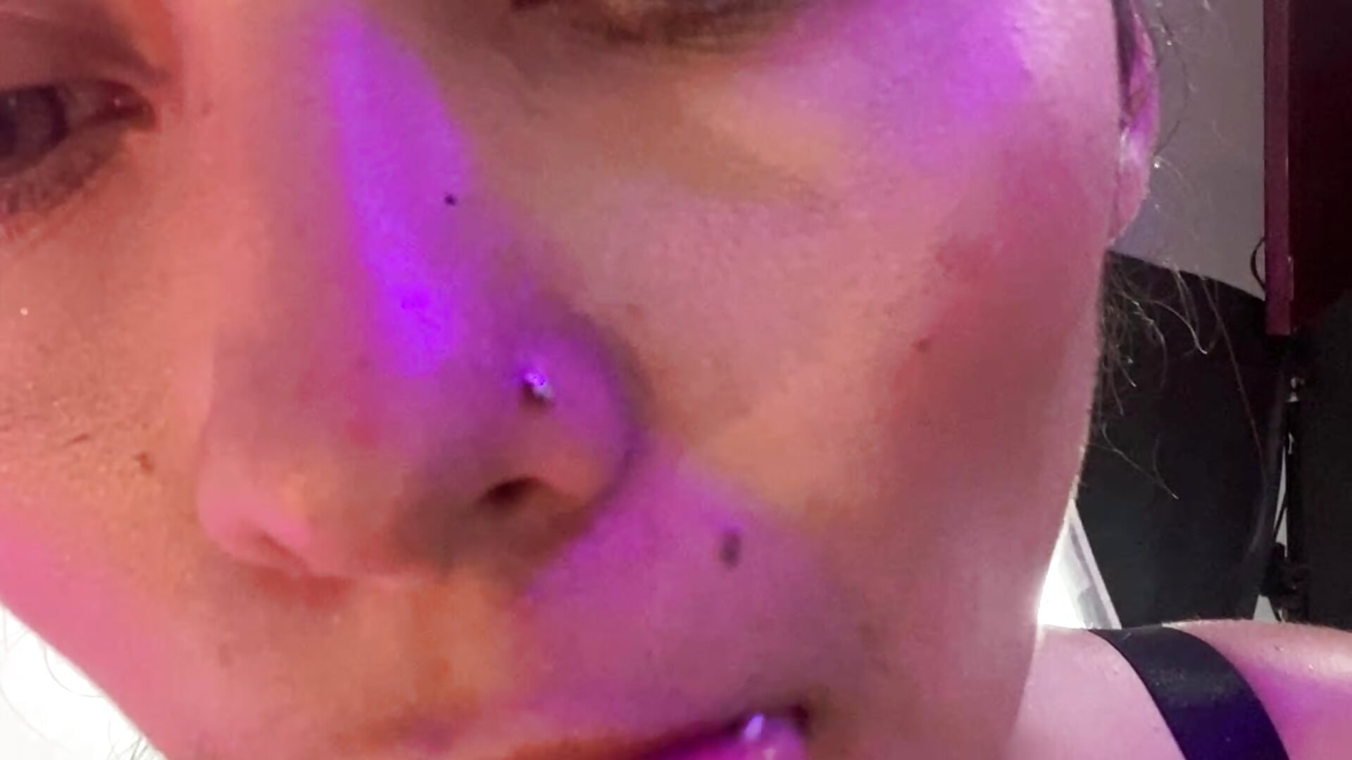 My piercings ♥ - video van Renata_blue cam-model