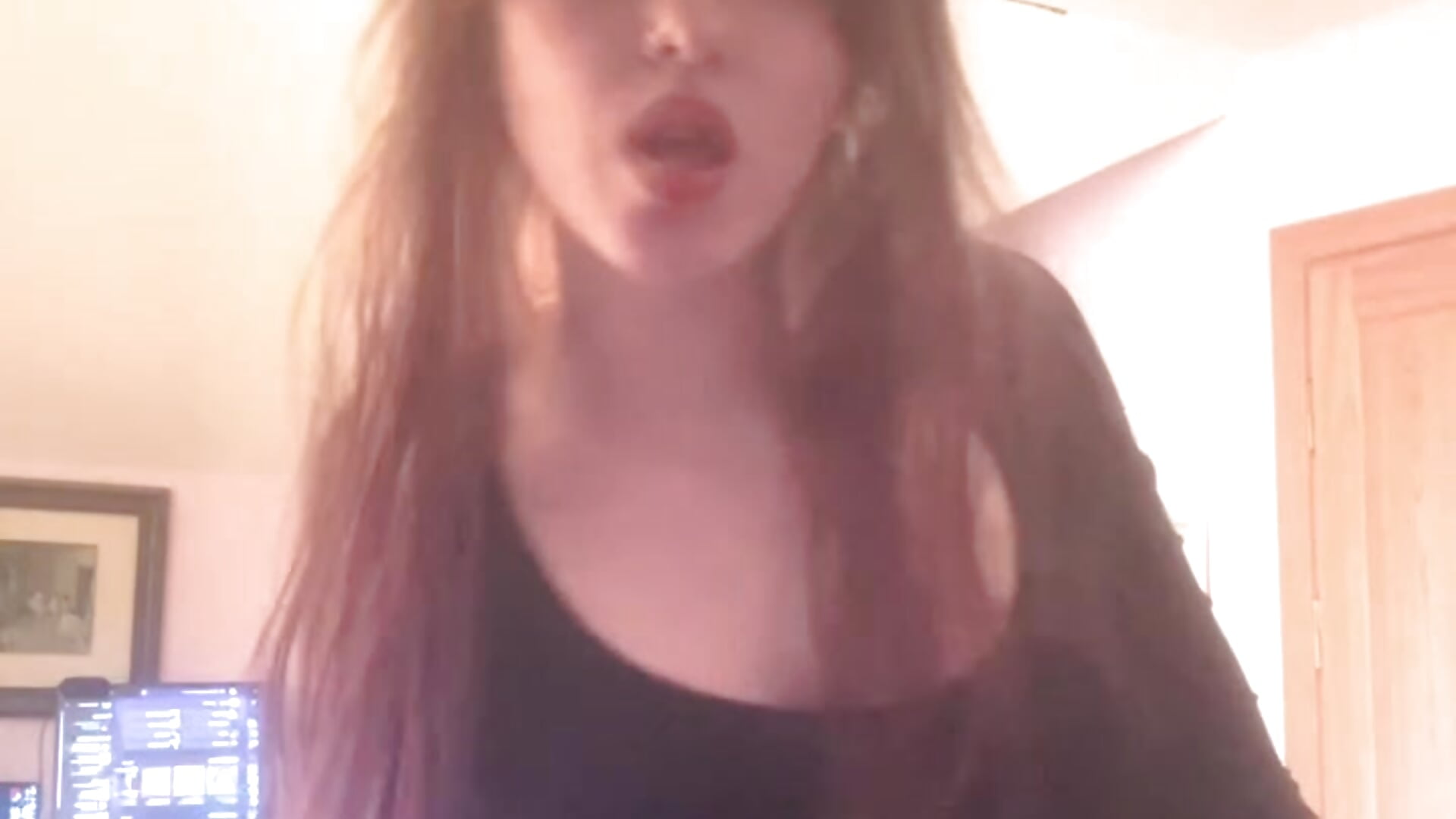 I make faces at the camera - video by Lilmila cam model