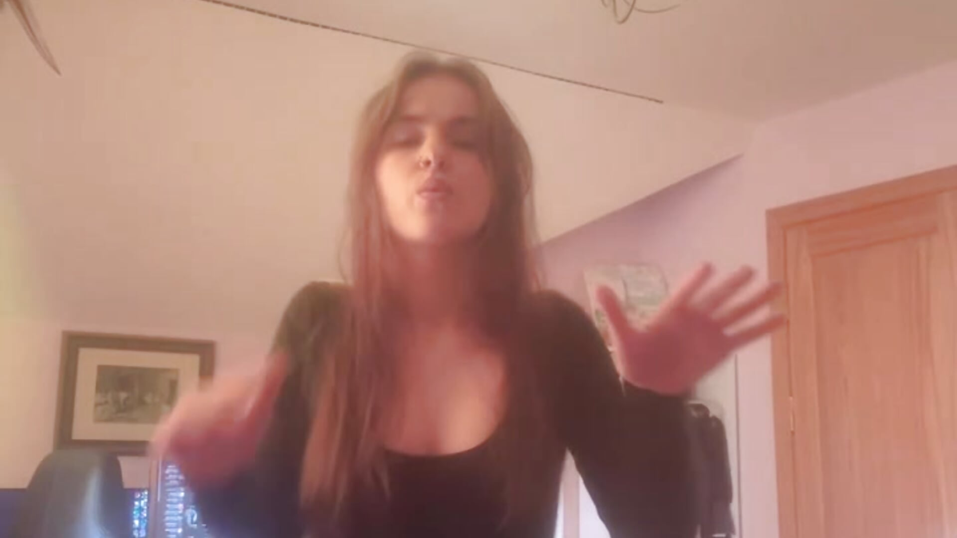 I make faces at the camera - video by Lilmila cam model