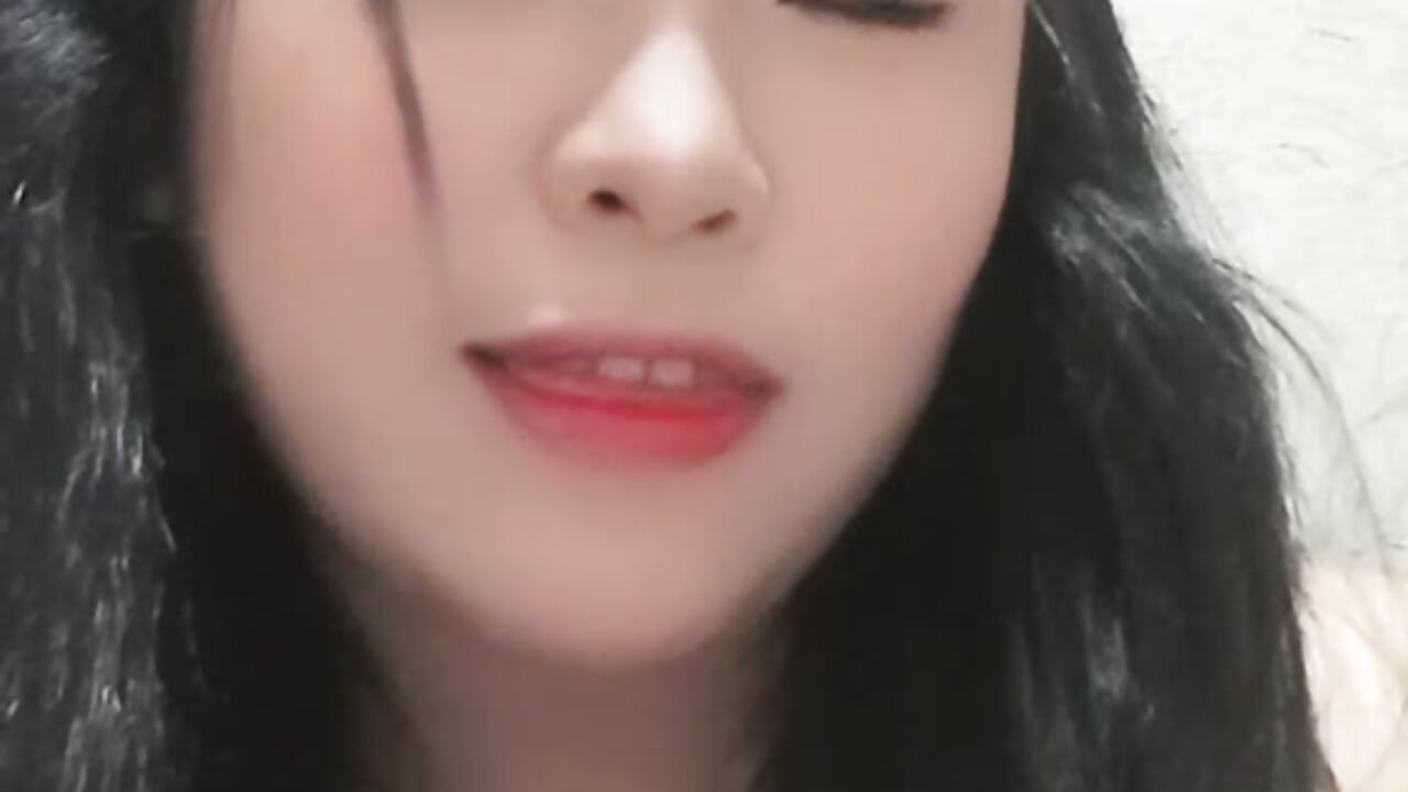 tiktok😘 – video af Zyeiii cam-model