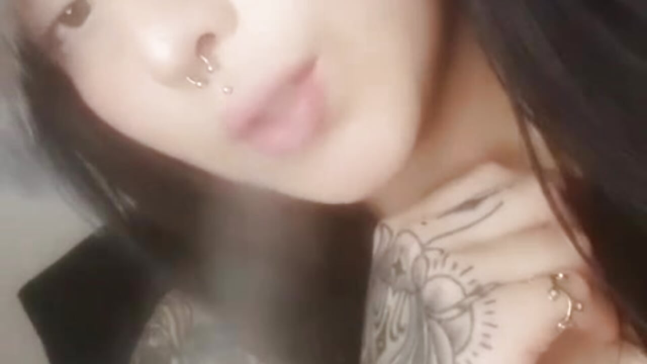 HI   ♥－カメラキャストのMia_Charlotte2の動画