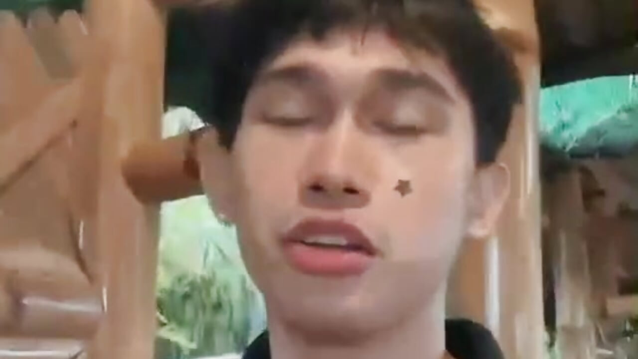 4692 – video od webkamerové modelky davincihugecock