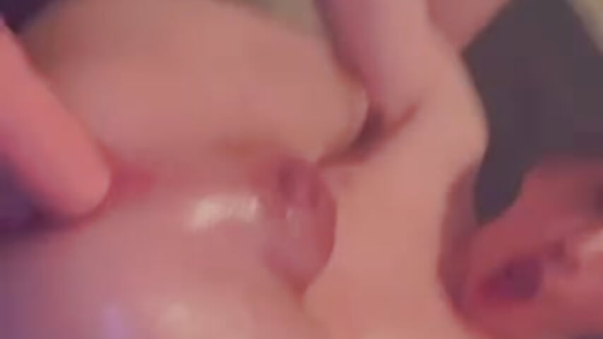 Taking daddy's cock while mommy's gone :) - Video von maxrydez Cam-Model