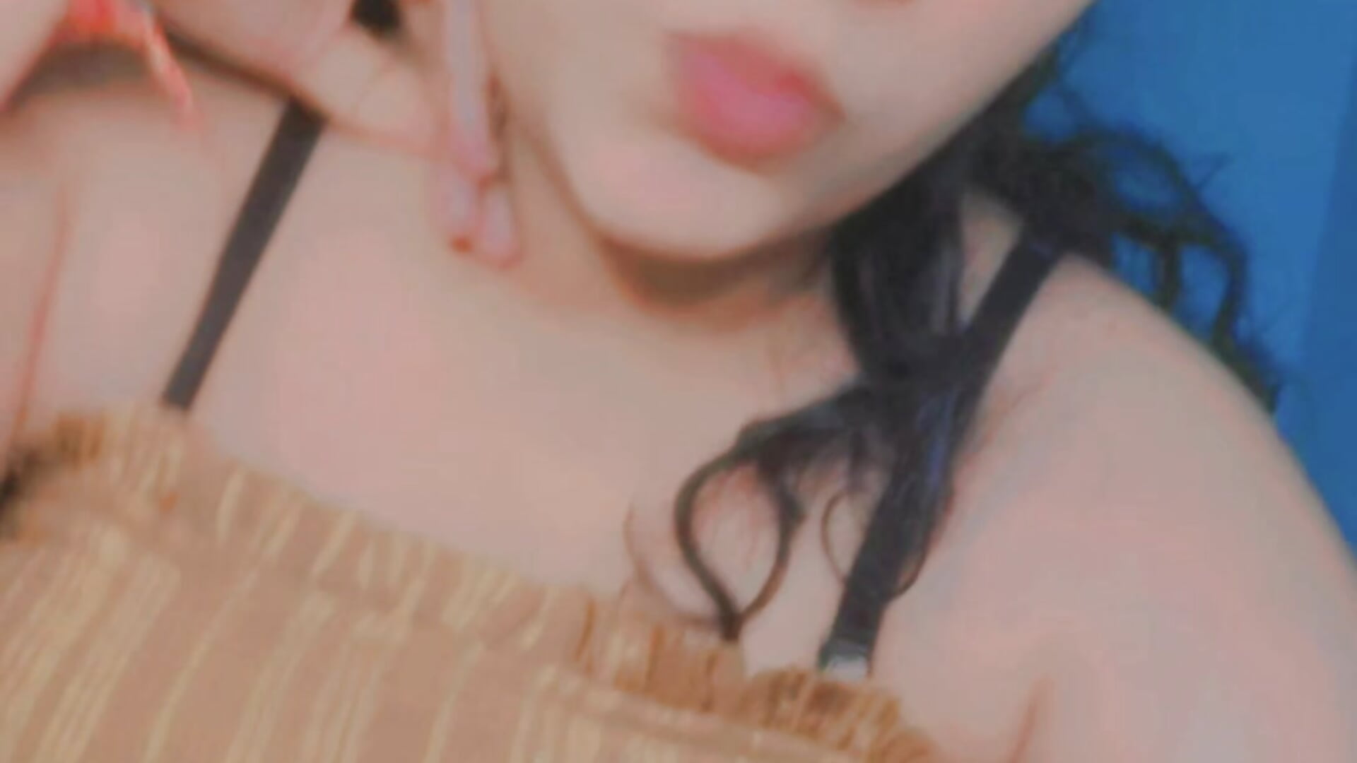 Snapchat-1790763050 - فيديو من Lovebird2006 موديل الكام