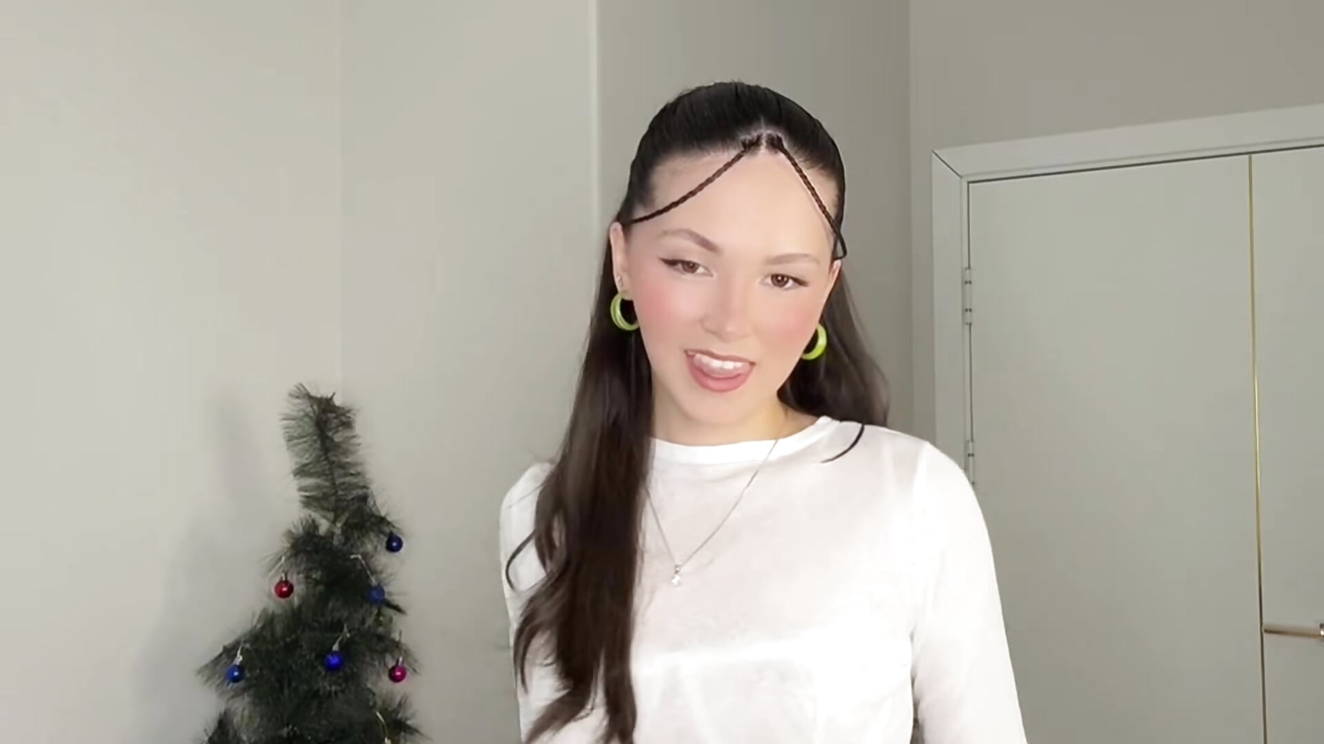 what do u think about this🌴 - elina_syui 캠 모델의 동영상