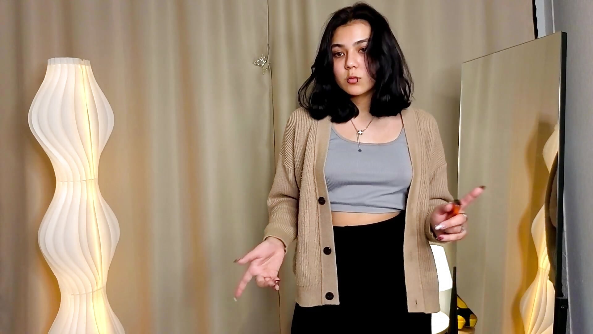 My first dance - video by KhalilahGreis cam model