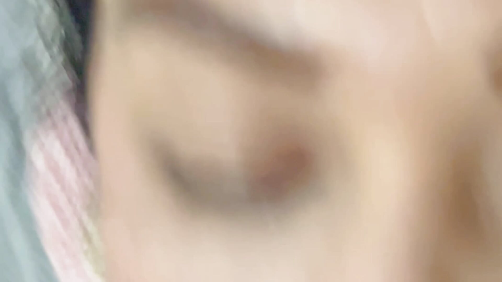 Mírame a los ojos ‼️ – video modela na kameri desirelive