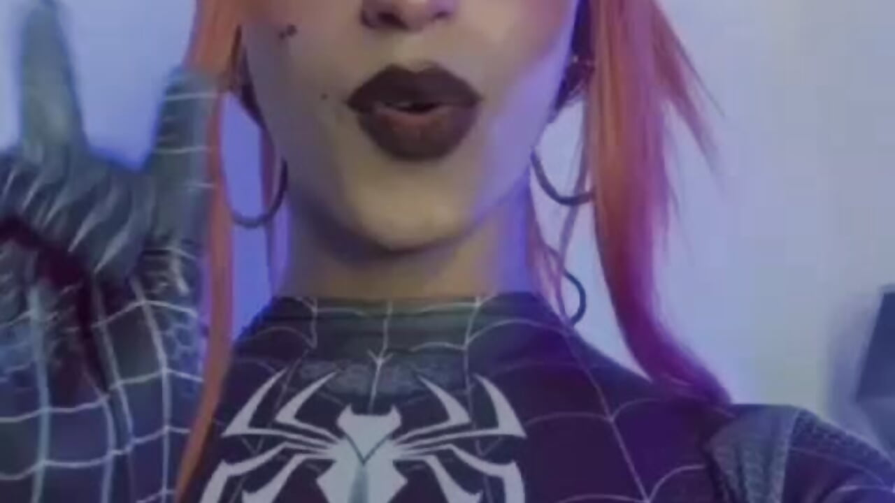 HI GUYS💋 - відео від вебкаммоделі MEGHAN-QUEEN