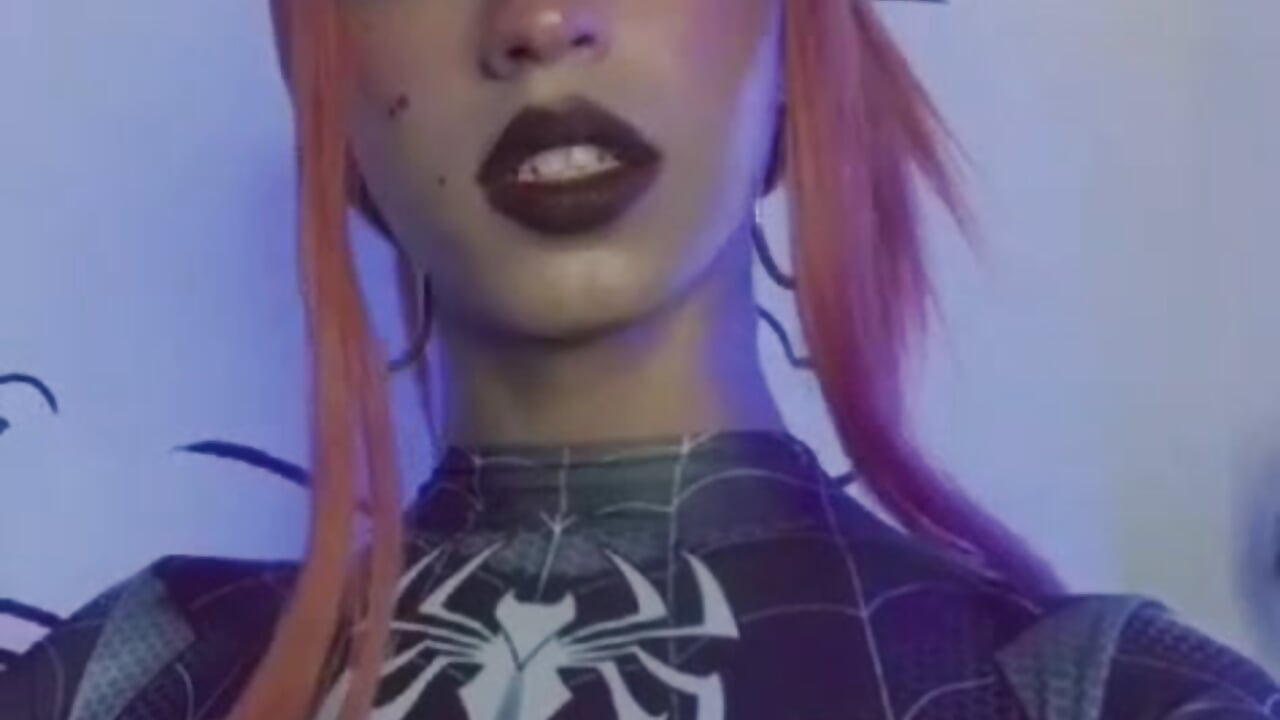 ♥♥ - відео від вебкаммоделі MEGHAN-QUEEN