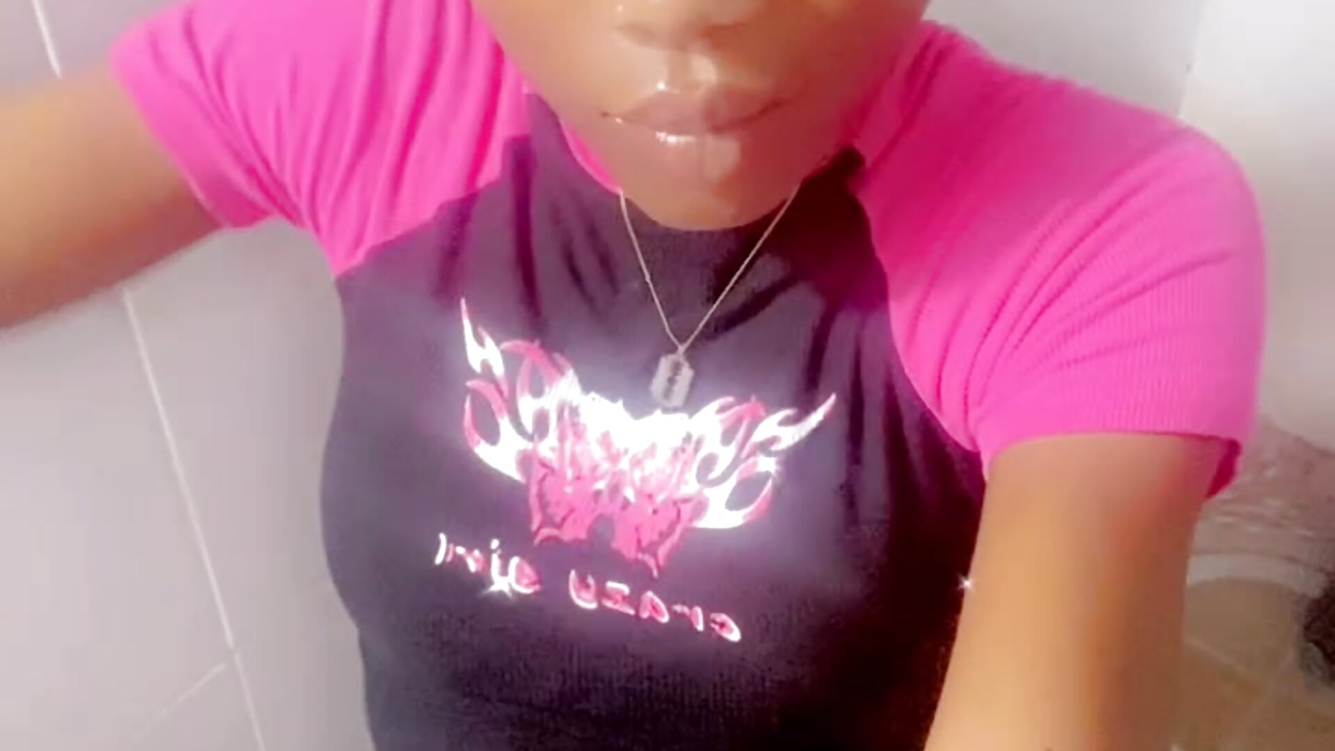 F72C4E04-93D8-4D29-9241-DB939511AD3A.mp4 - video by Zarayanga cam model