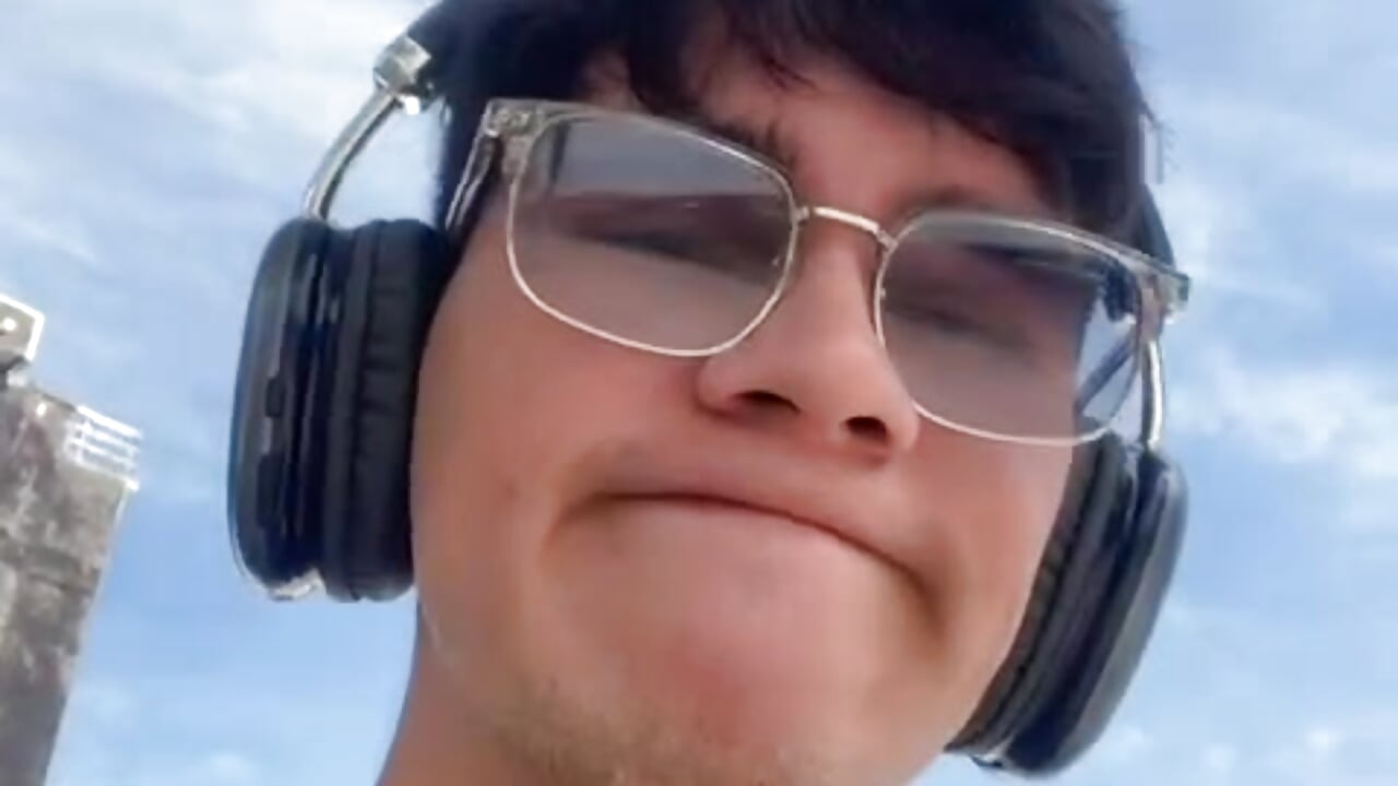 hi hi