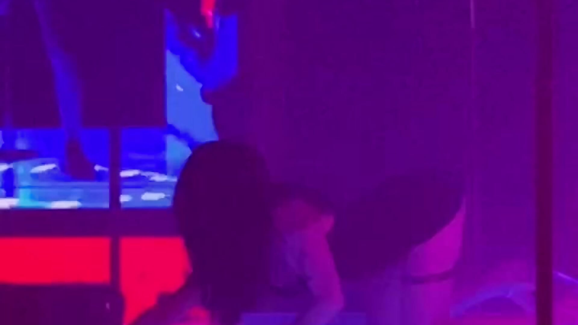 undressed in front of a large nightclub🫢 – видео вебкам-модели TianaHot777