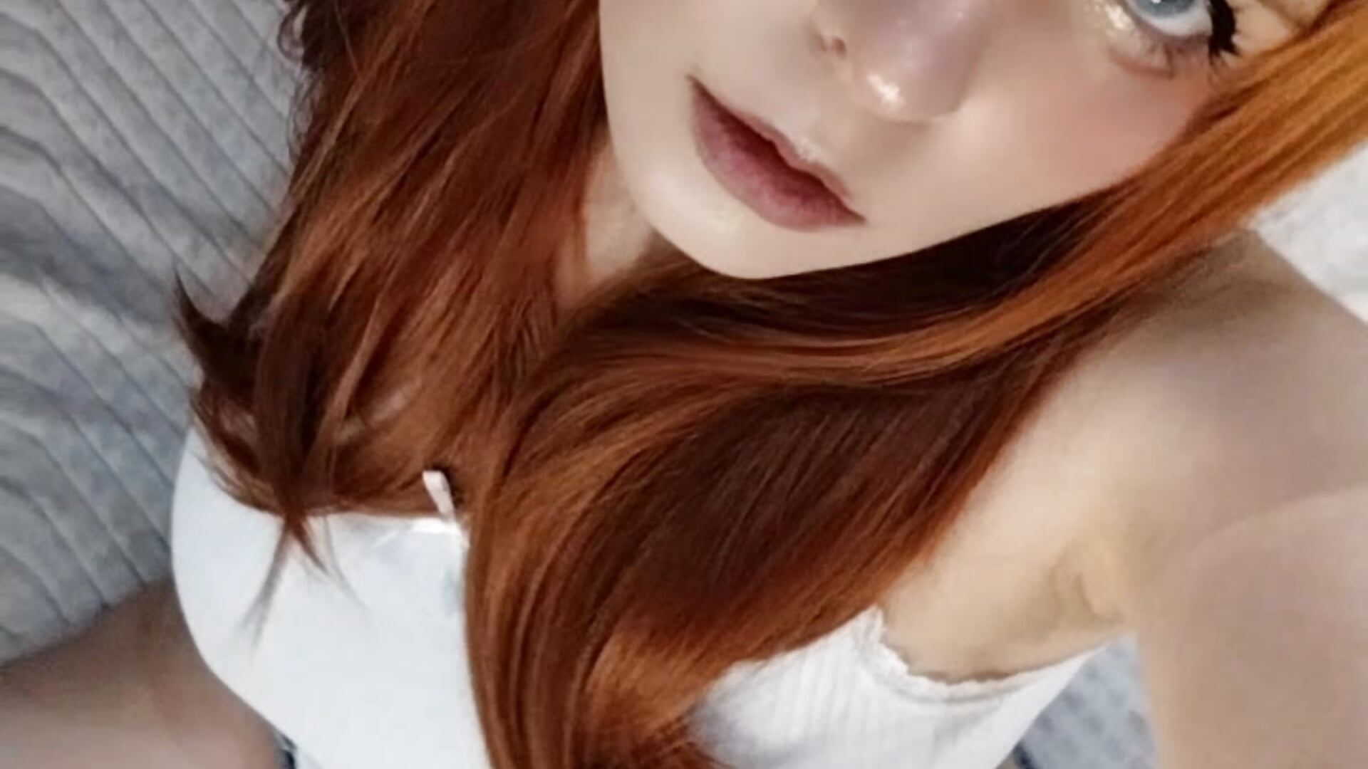 ☆*: .｡. o(≧▽≦)o .｡.:*☆T_TX_X:/<3 – video od webkamerové modelky ALZA_AZURE