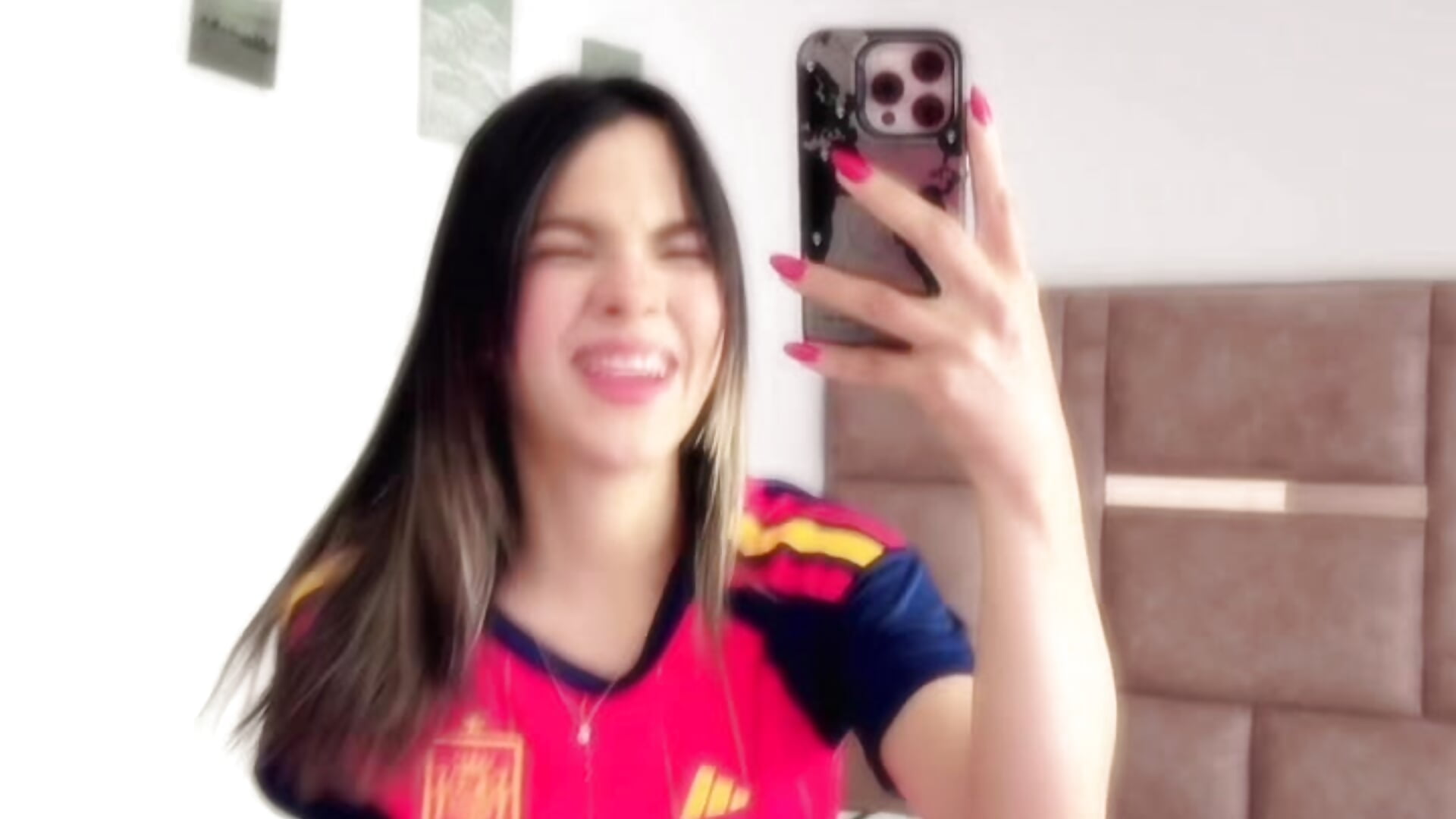 Que viva España ostia – video od webkamerové modelky simpson_alice