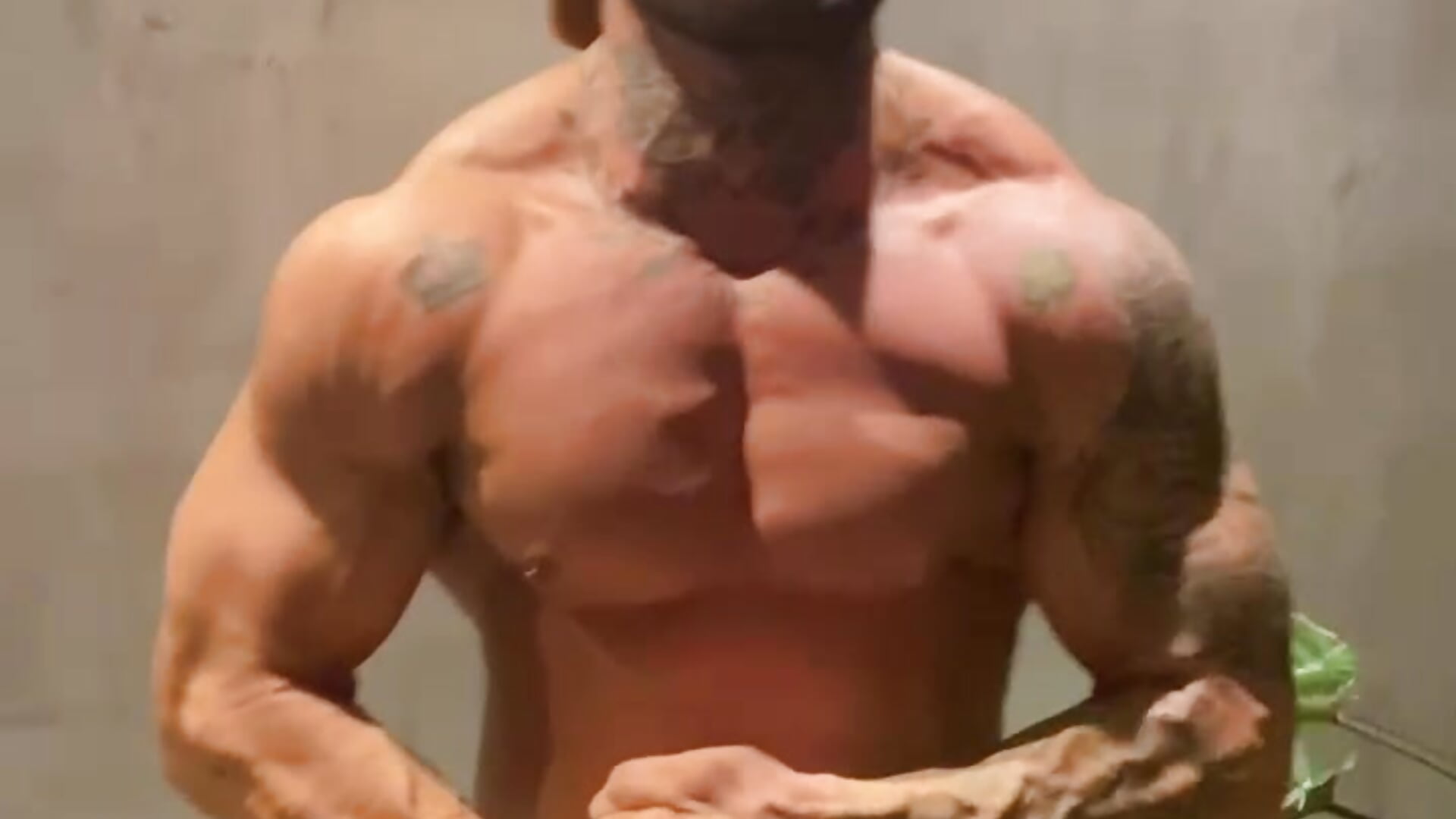 💪​know me💪​ - video by thiago_ferrari_ cam model