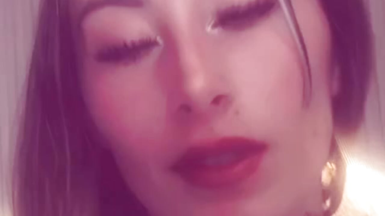 me ♥– katalina_r_ kameramodell videója
