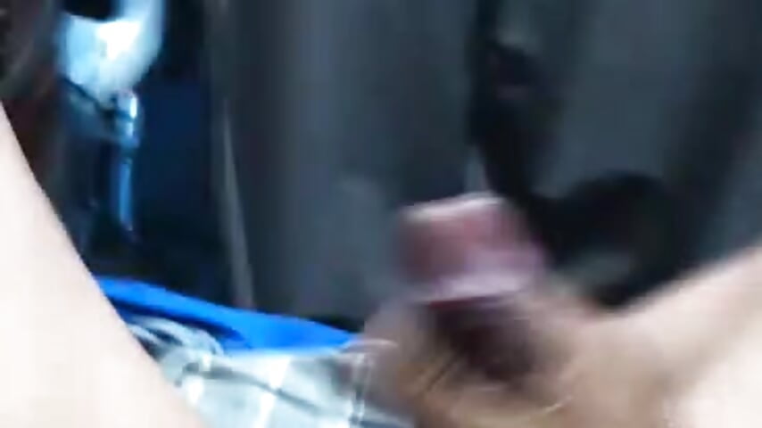 En el trabajo－カメラキャストのEmilio5000の動画