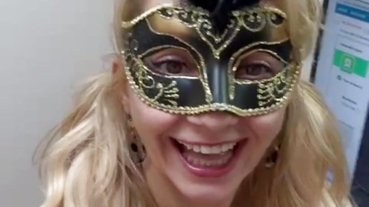 WhatsApp Video 2025-10-30 at 07,31,30 - video by AmandaL1 cam model